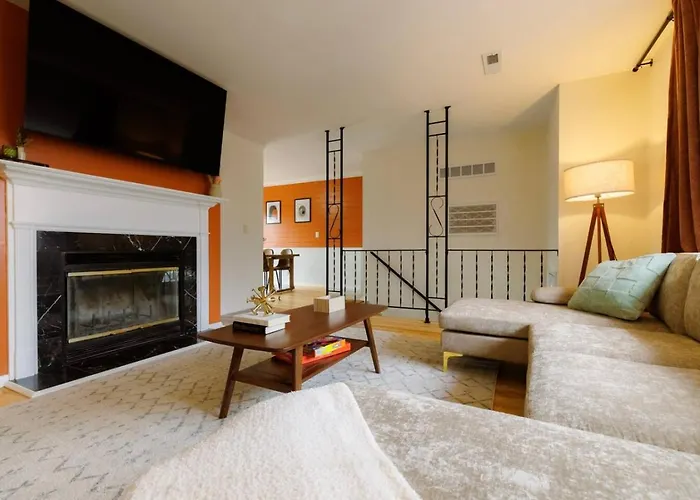 Cozy Long Near Downtown And Workspace Ferienhaus *