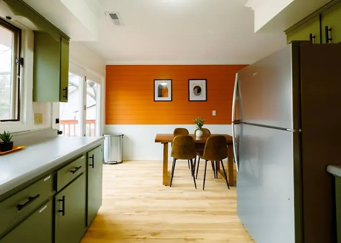 Cozy Long Near Downtown And Workspace Ferienhaus *