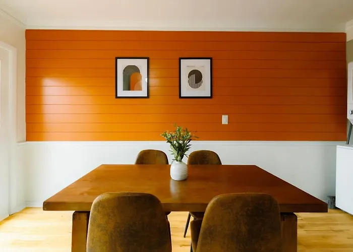 Cozy Long Near Downtown And Workspace