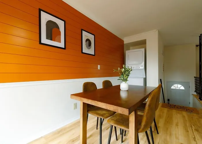 Cozy Long Near Downtown And Workspace Ferienhaus *