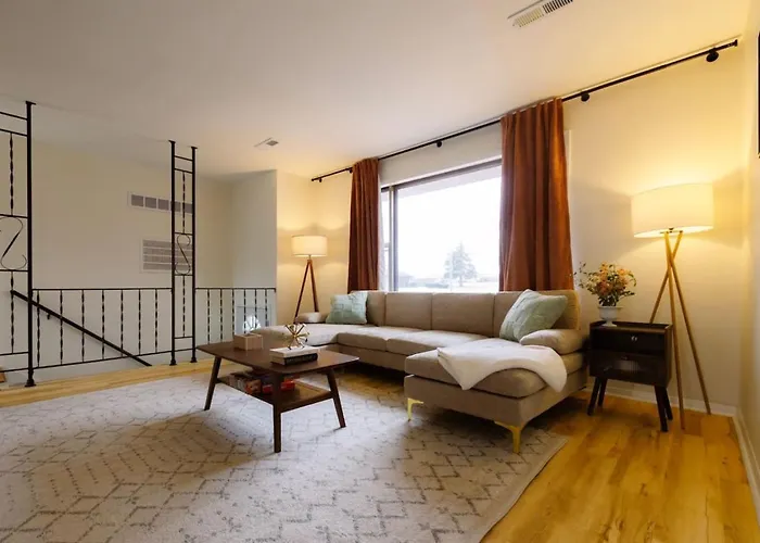 Cozy Long Near Downtown And Workspace Ferienhaus Peoria