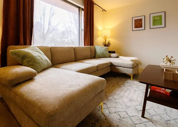 Cozy Long Near Downtown And Workspace Peoria