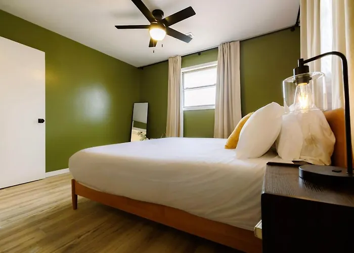 Cozy Long Near Downtown And Workspace Ferienhaus *