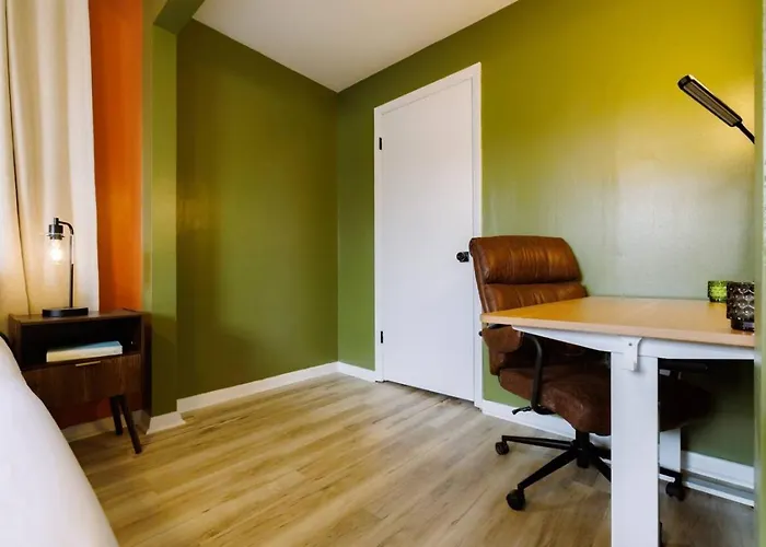 Cozy Long Near Downtown And Workspace Ferienhaus Peoria