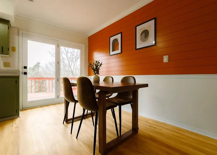 Cozy Long Near Downtown And Workspace Peoria